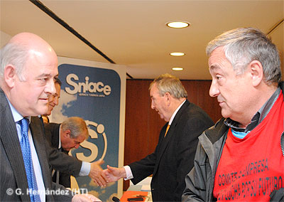 Mezquita no despeja ninguna duda en la Junta de Accionistas de Sniace