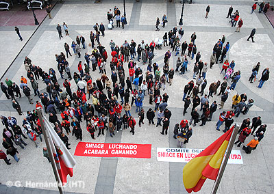 La plantilla de Sniace no aceptará ningún plan que conlleve despidos Sniacehuelga2705-02