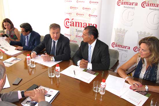 La Cámara de Comercio colaborará con el Gobierno para impulsar la compra de suelo industrial gratuito