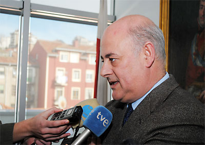 Sniace empieza a negociar las prejubilaciones con incertidumbre sobre las consecuencias del infarto de Mezquita