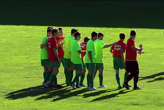 Los trabajadores de Sniace llevan su protesta ante la Princesa de Asturias GimnasticaSniace