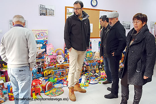 La Asociación de Vecinos de El Zapatón colabora con la campaña de recogida de juguetes “Por un guiño, la sonrisa de un niño” PRCJuguetes