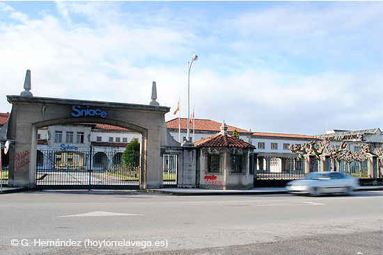 Díaz Tezanos propone una “cumbre” con agentes sociales, partidos e instituciones para elaborar un plan para reabrir Sniace SniaceFabrica02