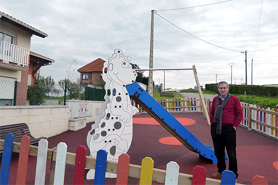 El Ayuntamiento rehabilita un parque infantil de Hinojedo SuancesParqueInfantil