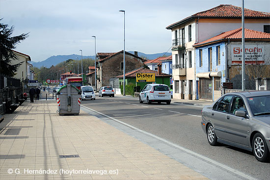El Ayuntamiento expropia dos parcelas a Sniace para ampliar un vial y mejorar el acceso a una urbanización en Barreda BarredaAvenidaSolvay