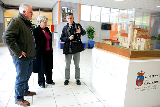 Exposición sobre el patrimonio de Cantabria en el IES Miguel Herreros