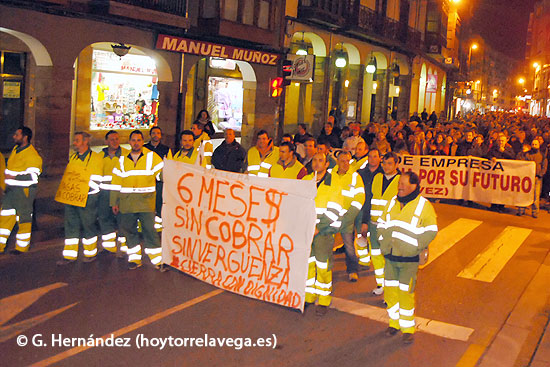 Sniace: “Después de catorce meses luchando, tenemos derecho a estar cabreados” Sniace3101-2