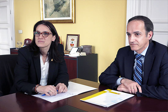 El estudio de alternativas para las mercancías peligrosas no estará concluido hasta finales de año, aunque el lunes se hará un avance AlcaldesaDelegadoReunion