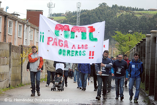 Los trabajadores de MMT siguen esperando que la empresa les reconozca las deudas salariales para poder ir al FOGASA MMTMovilizacion