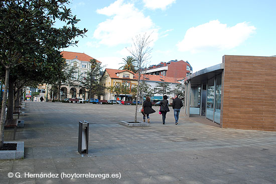 El PRC de Suances reclama una “auténtica” ordenanza de ruidos y terrazas que concilie “diversión y descanso” SuancesPlazaViares02