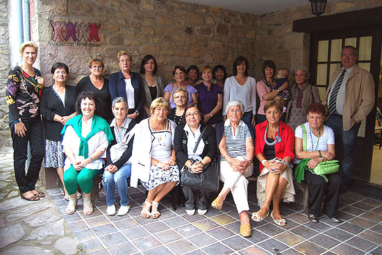 SantillanaAsociacionMujeres