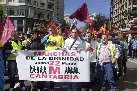Torrelavega deja sentir su espíritu reivindicativo en la Marcha por la Dignidad en Madrid m01