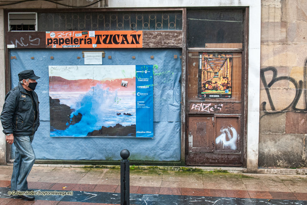 Artistas de Torrelavega y Santander expondrán sus obras en 185 comercios de la capital del Besaya EscaparateConArte