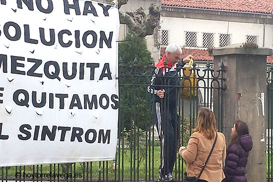 Los encerrados en Sniace mantienen el “animo” y la convicción de que hay que dar esta “última batalla”