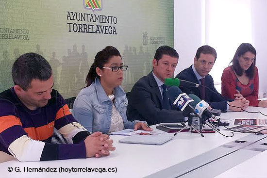 AlcaldesaBalonManoMujer