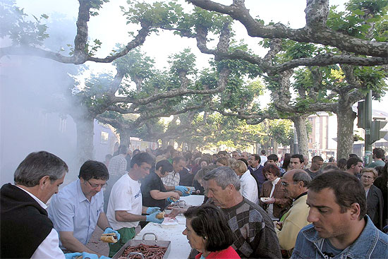 Ganaderos y agricultores serán los grandes protagonistas de la festividad de San Isidro Labrador en Suances SuancesSanIsidroChorizo