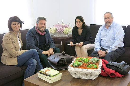 En 2013 cerró el 16% de las peluquerías de la ciudad y la previsión es que este año otro 15% hará lo mismo AlcaldesaPeluqueros