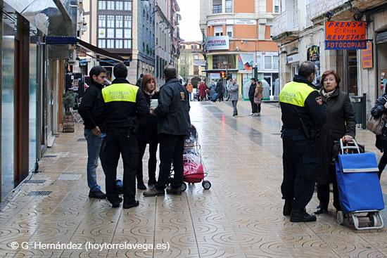 La Policía Local denuncia que una revista utiliza su nombre y el del departamento de violencia de género para captar publicidad PoliciaLocal01