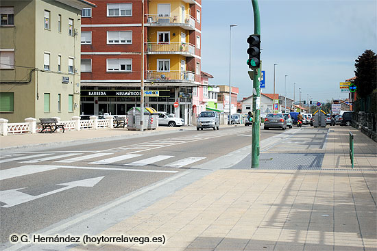 Restablecido el suministro en la zona de Barreda y Ganzo tras un corte de agua de doce horas. BarredaAvenidaSolvay02