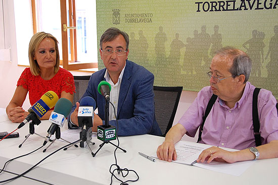 La XV Feria de Antigüedades contará este fin de semana con 85 expositores y unas 39.000 piezas PRCPedroGferiaantigue