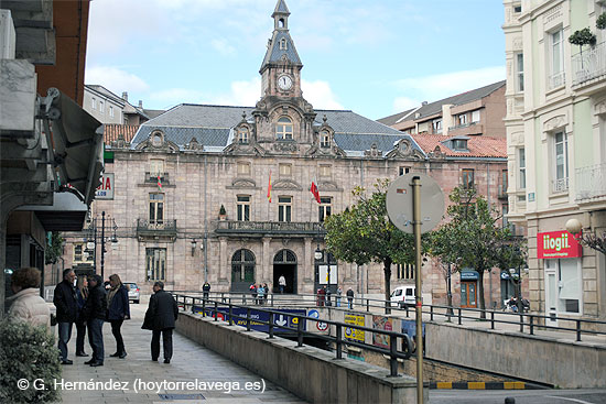 El pleno debate el hermanamiento de Torrelavega con la ciudad palestina de Belén AyuntamientoTorre07