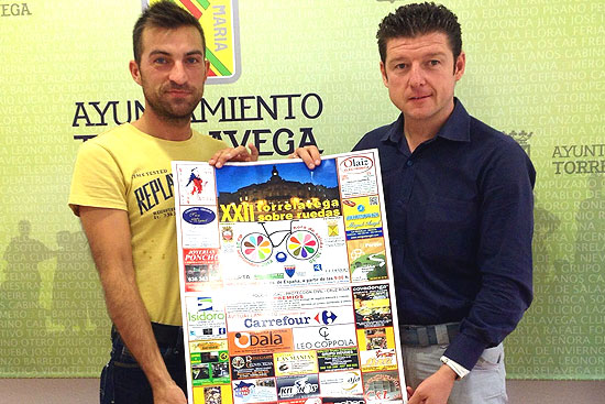 La marcha Torrelavega sobre Ruedas incidirá este año en la importancia del uso del casco PRCSanchezTorreRuedas