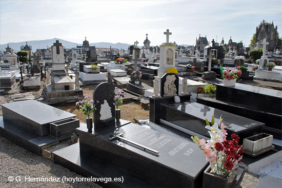 Dispositivo especial de Todos los Santos en los cementerios municipales de Torrelavega CementerioLLama01