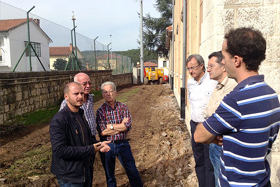 Las obras de ampliación del vial de acceso al colegio Manuel Liaño mejorarán la seguridad en esa zona de Barreda PRcVialManuelLiano