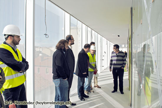 El equipo de Gobierno espera que Educación “cumpla los compromisos” y asuma el equipamiento del Centro de Adultos CentroAdultosVisita03