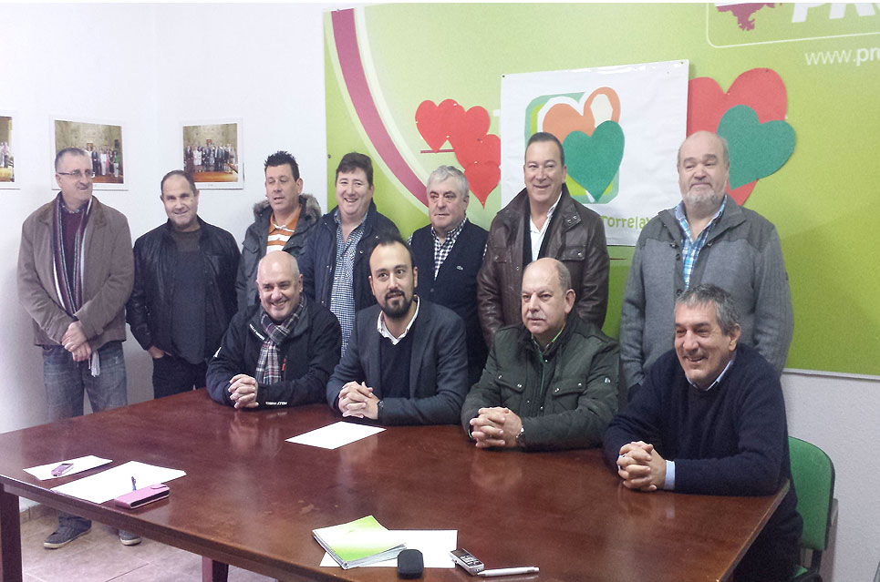 Llamamiento a los restaurantes para que la iniciativa navideña “Comidas solidarias” se mantenga todo el año CorazonTorreComidaSolid