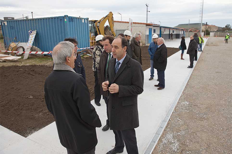 Diego afirma en Polanco que el Plan de Obras «mejora la calidad de vida” de los ciudadanos y “genera actividad económica” PolancoDiegoCampoRinconeda