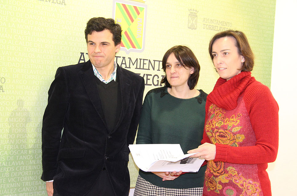 La Oficina Hipotecaria de Torrelavega atendió el año pasado 46 nuevos casos y cerró positivamente 39 expedientes AlcaldesaOficinaHipotecaria