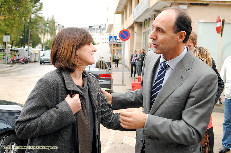 Diego dice que el Ayuntamiento no ha pedido el soterramiento por escrito y la alcaldesa le llama “mentiroso” e “impresentable” AlcaldesaDiego01