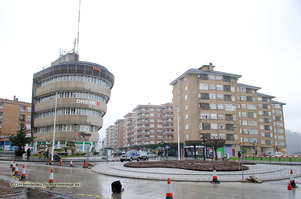 El PP denuncia que la rotonda del Barrio Covadonga lleva meses “semiparalizada” BCovadongaRotondaObras02