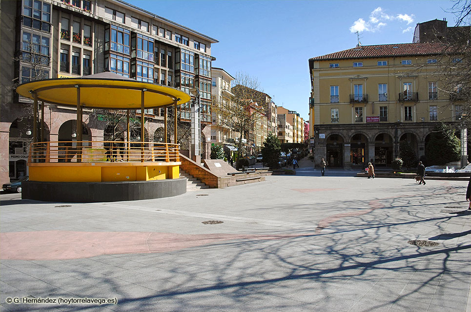 El concejal de Urbanismo quiere “rediseñar” la Plaza Mayor y peatonalizar las calles que la rodean PlazaMayor01