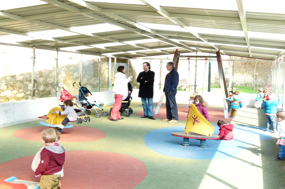 SuancesGuarderiaPatio