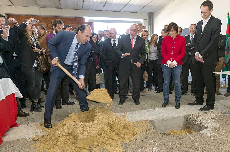 Conservera del Besaya venderá su primera remesa de anchoas de alta calidad estas Navidades ConserveraPrimeraPiedra