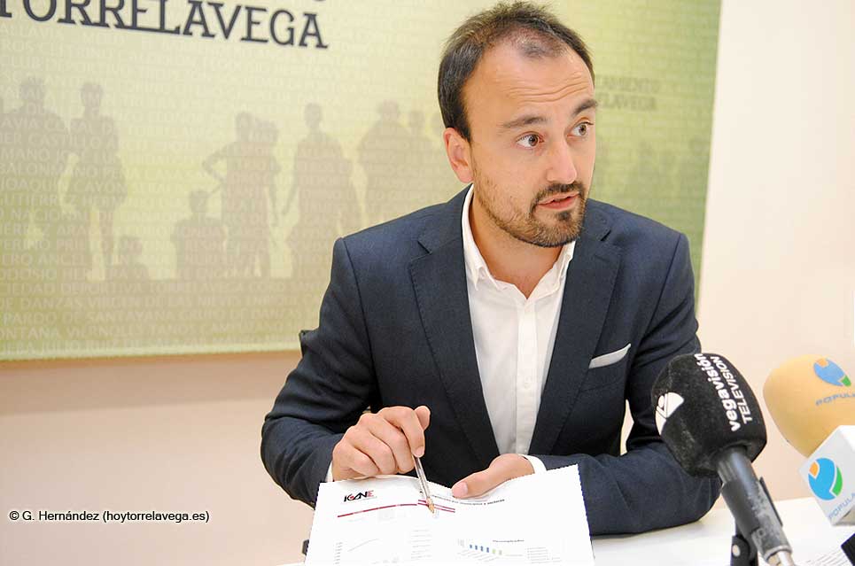 López Estrada asegura que el gobierno PSOE-PRC ha “cambiado la tendencia” en la creación de empleo en Torrelavega PRCLopezEstradaBalance