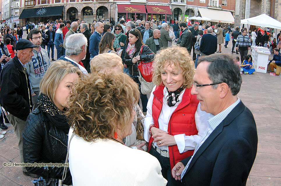 Elecciones 24M: El socialista Cruz Viadero afirma que quiere gobernar “por la gente que lo está pasando mal” PSOEViaderoCierreCampana