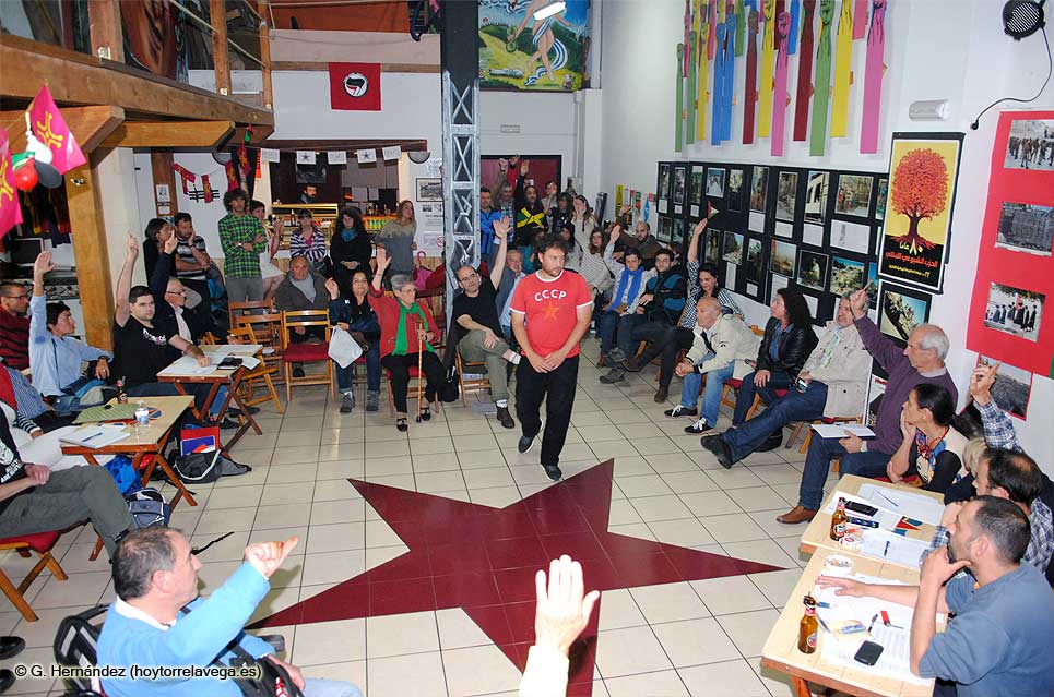 La asamblea de ACPT aprueba apoyar la investidura como alcalde del socialista José Manuel Cruz Viadero ACPTAsmblea07