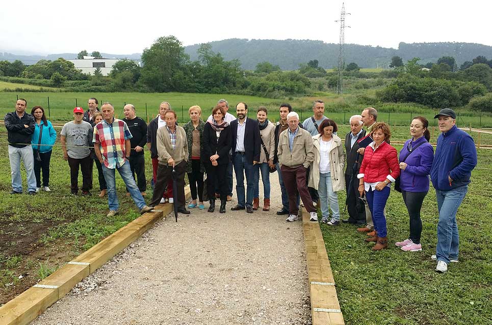 Los adjudicatarios de los huertos urbanos comenzarán a cultivar sus parcelas la próxima semana PSOEUrracaHuertosInauguracion