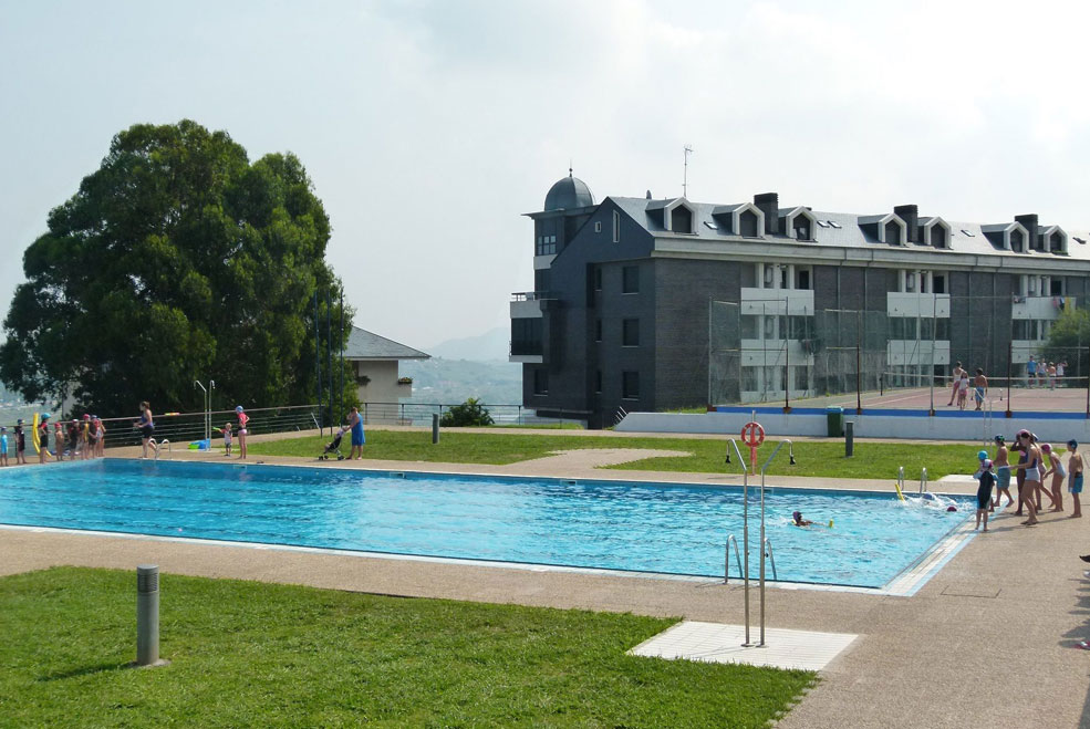 SuancesPiscinaCursillos