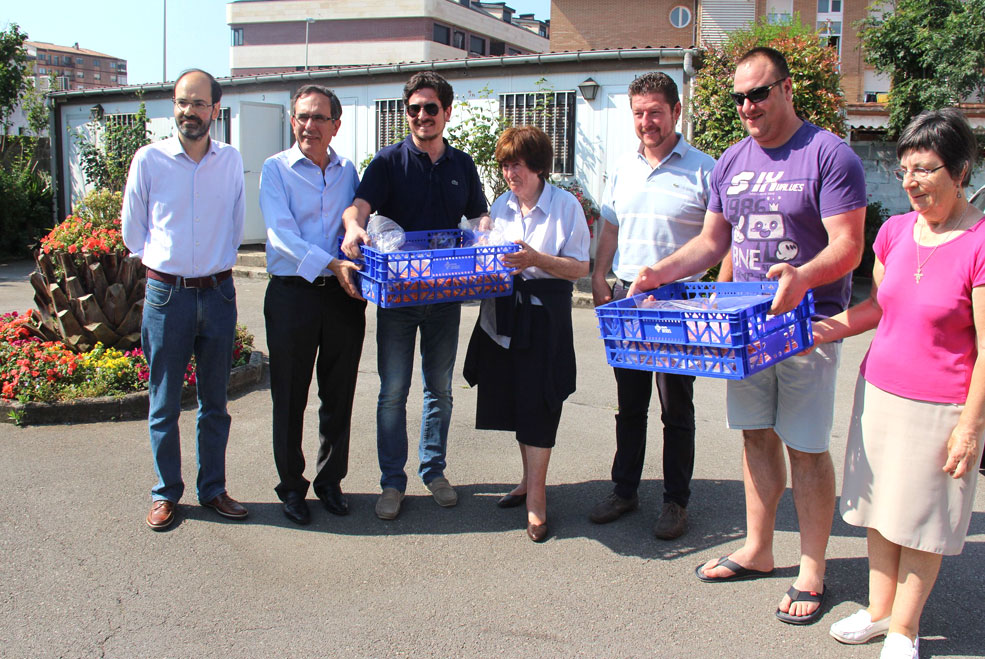 Más de 6.000 visitantes pasaron por la I Feria de la Cerveza, que ha donado su excedente de carne al Hogar del Transeúnte ViaderoHogarTranseunteCerve