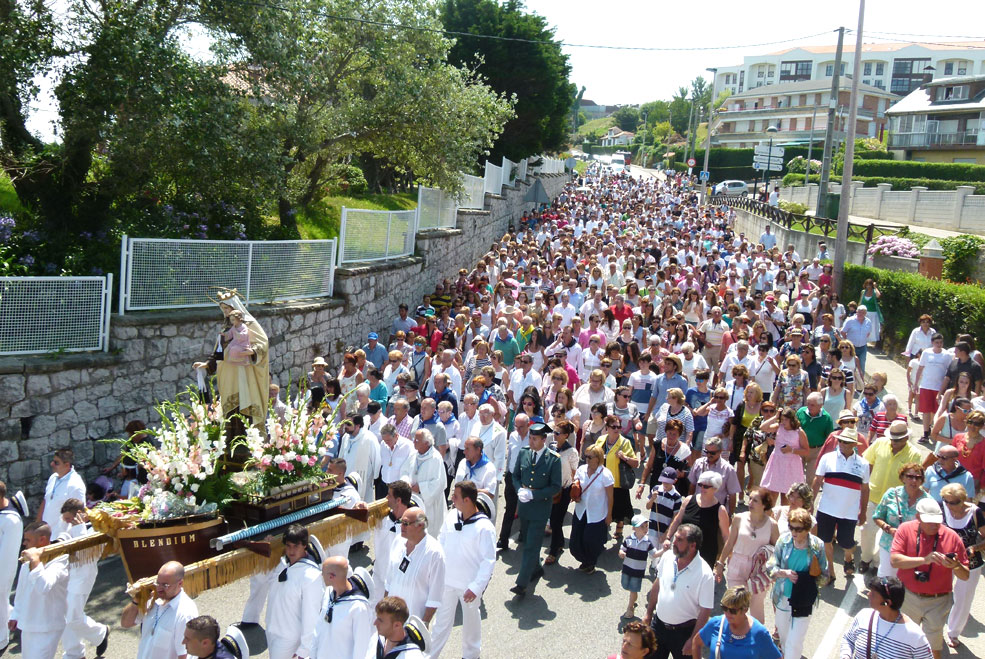 SuancesProcesionCarmen2015