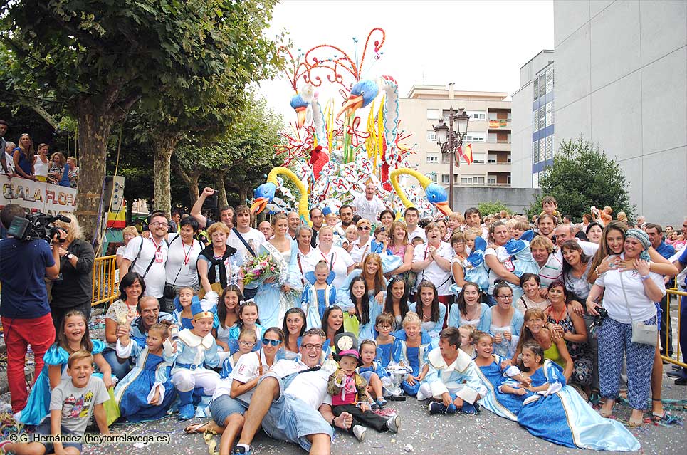 “Coqueteando”, de López y Paco, gana el concurso de carrozas de la Gala Floral y el primer premio de conjuntos GalaFloral15Ganador