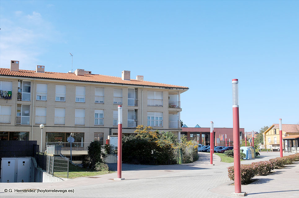 Miengo estudiará mecanismos legales para presionar a los bancos a destinar sus viviendas vacías a alquileres sociales MiengoViviendas02