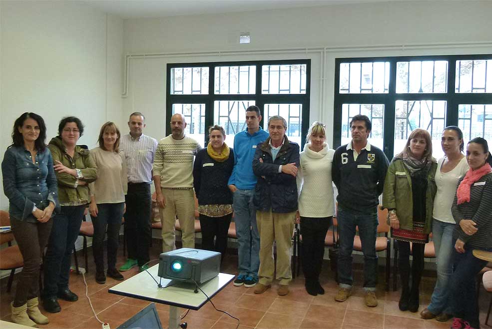 Vecinos de Suances participan en un Curso de Búsqueda Activa de Empleo SuancesCursoEmpleoNov2015