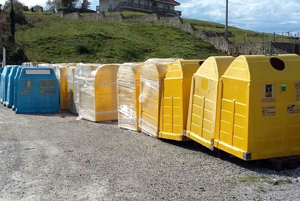Suances inicia la renovación de los contenedores de recogida selectiva y la mejora de la red de abastecimiento de agua Suancescontenedores01
