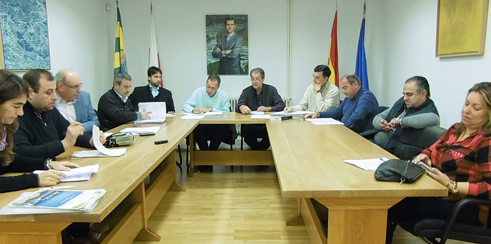 PRC y EQUO acusan al alcalde de Miengo (PSOE) de “irresponsabilidad” por perder la oportunidad de contratar más de 50 parados MiengoPlenoDic02-2015