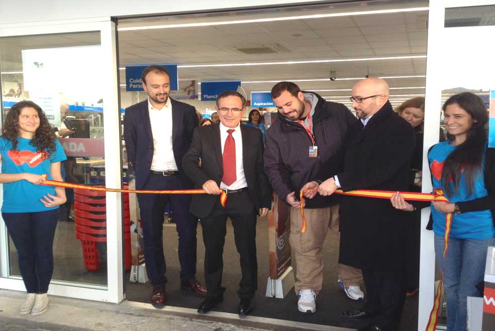 El equipo de gobierno confía que la apertura de una nueva empresa en Los Ochos “no sea una excepción y lleguen más a la ciudad” ViaderoEstradaWorten